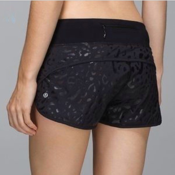 lululemon athletica Pants - Lululemon Black Leopard Speed Shorts